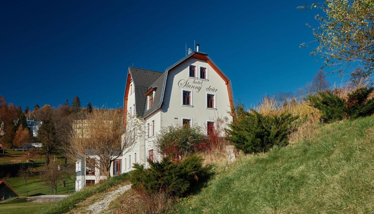 Hotel Slunny Dvur Jeseník المظهر الخارجي الصورة