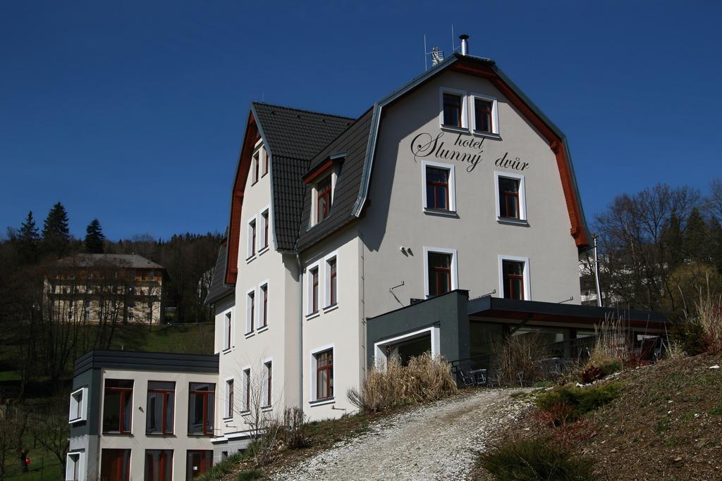 Hotel Slunny Dvur Jeseník المظهر الخارجي الصورة