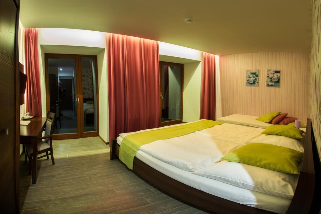 Hotel Slunny Dvur Jeseník المظهر الخارجي الصورة